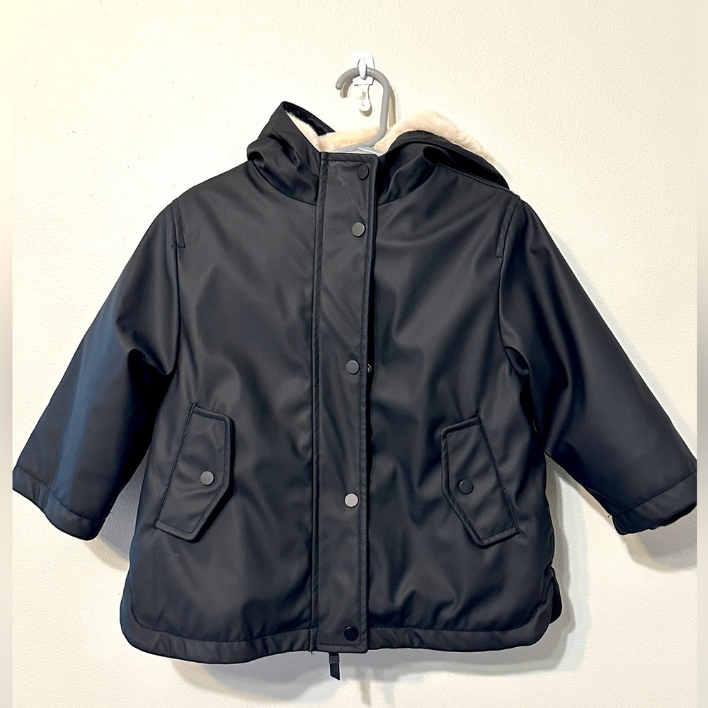 NWOT ZARA water repellent lined raincoat